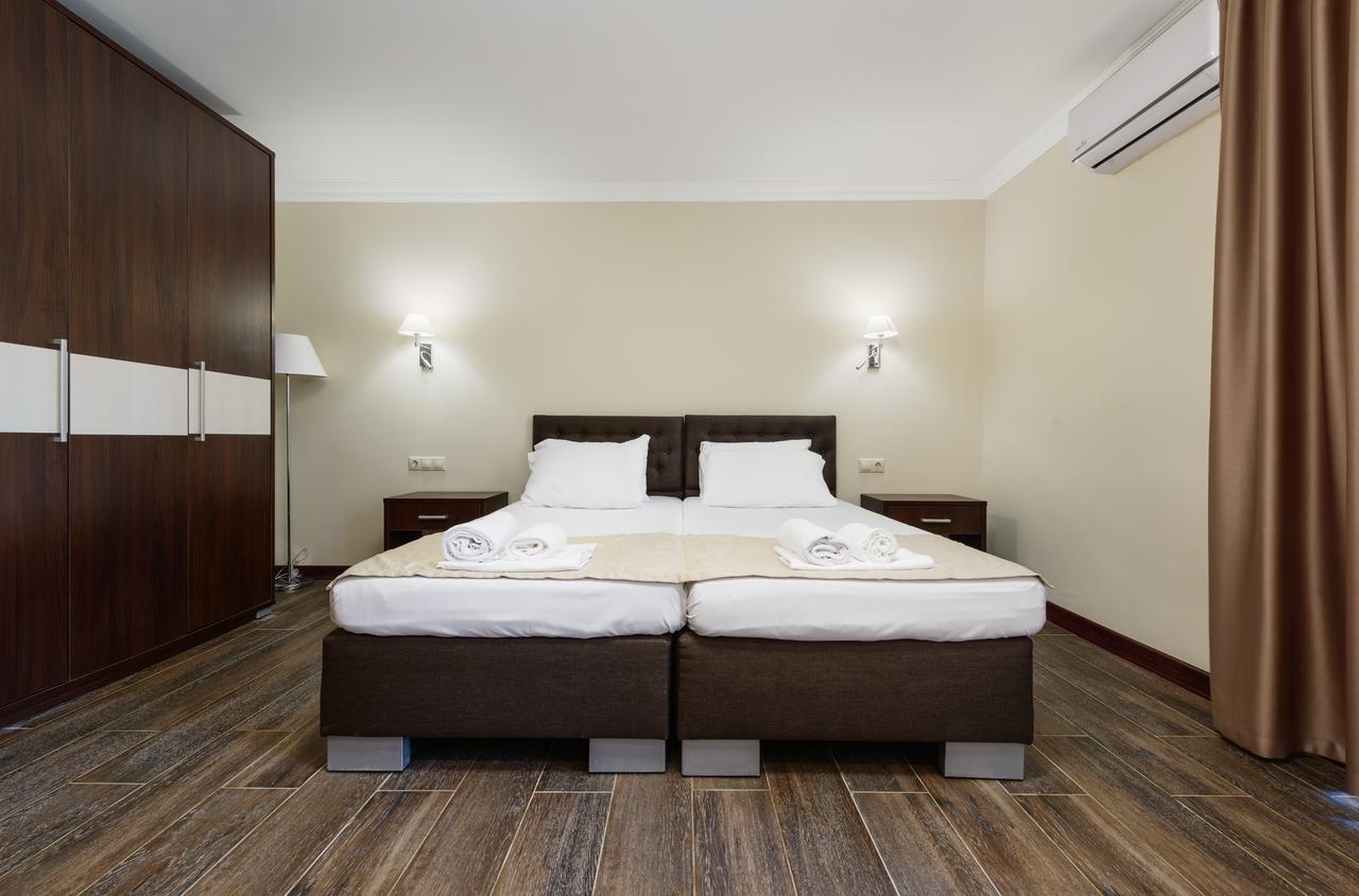 Hotel Cheluskintsev Gagra Esterno foto