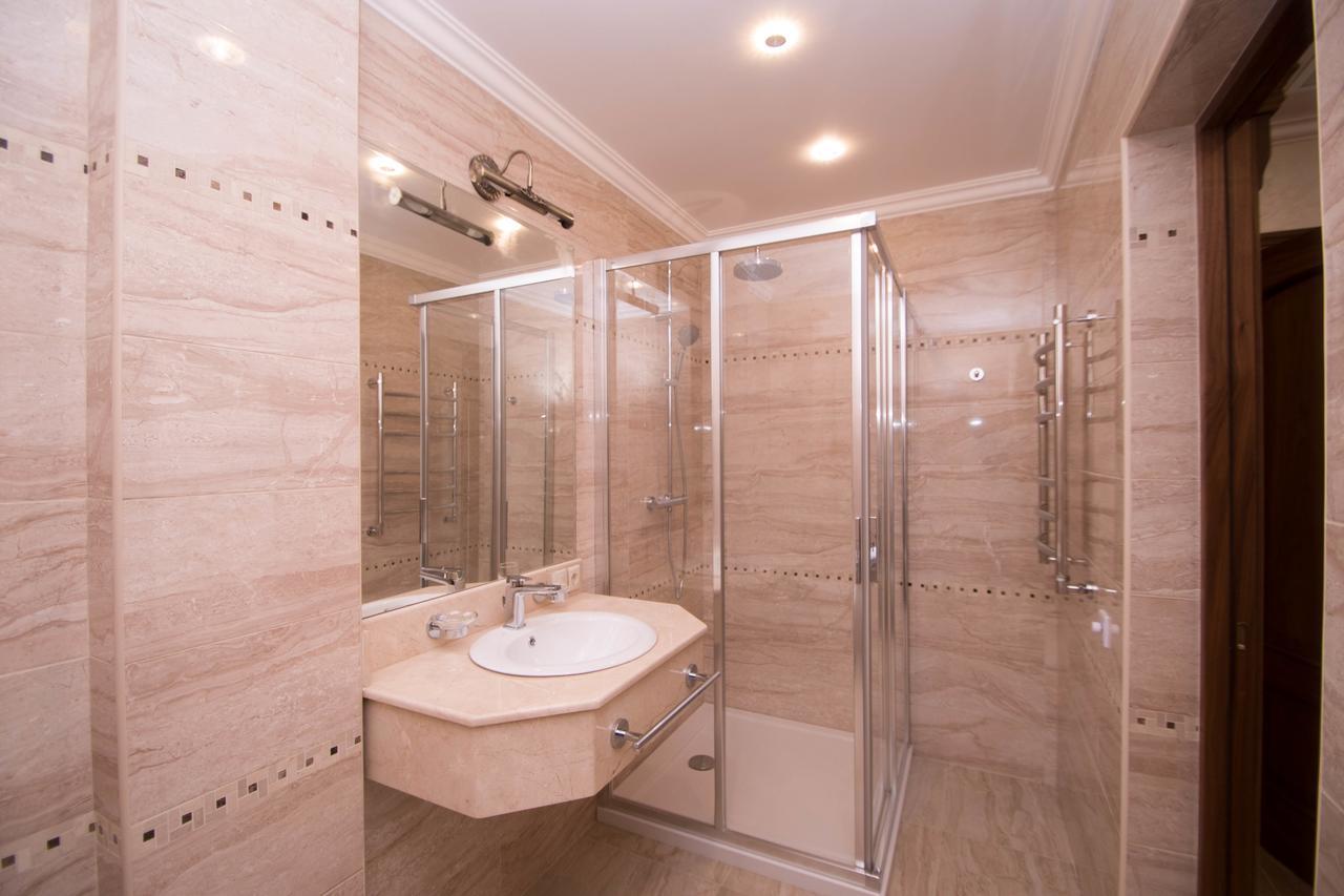 Hotel Cheluskintsev Gagra Esterno foto