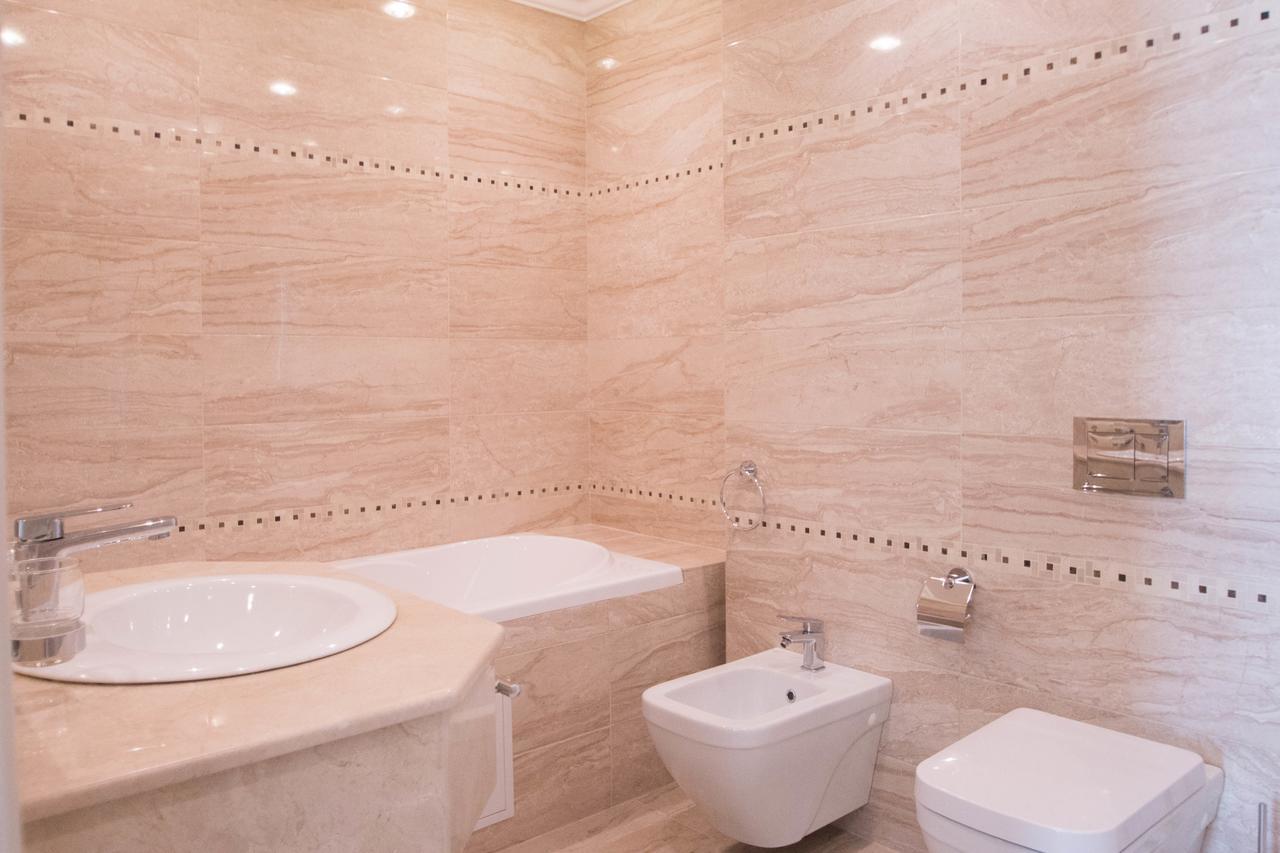 Hotel Cheluskintsev Gagra Esterno foto